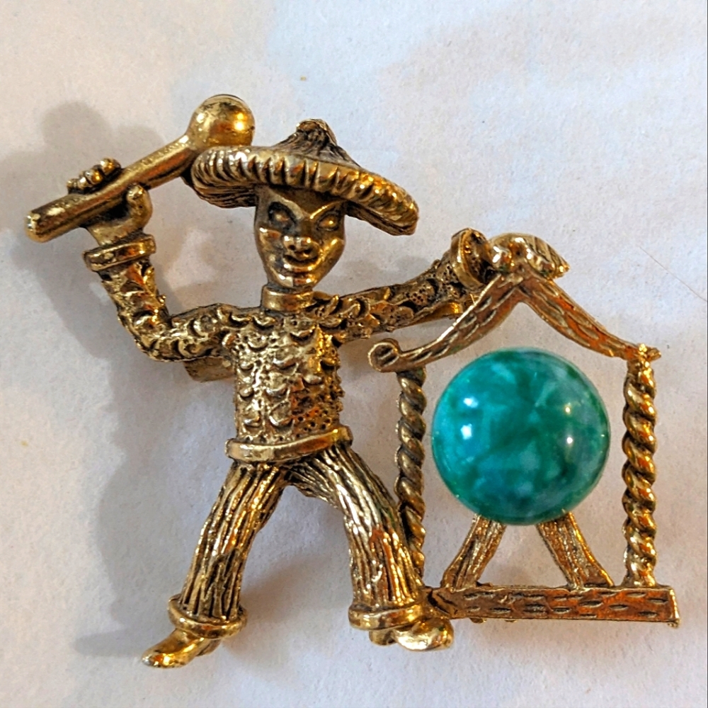 MCM vintage Asian man figure Peking glass gong brooch